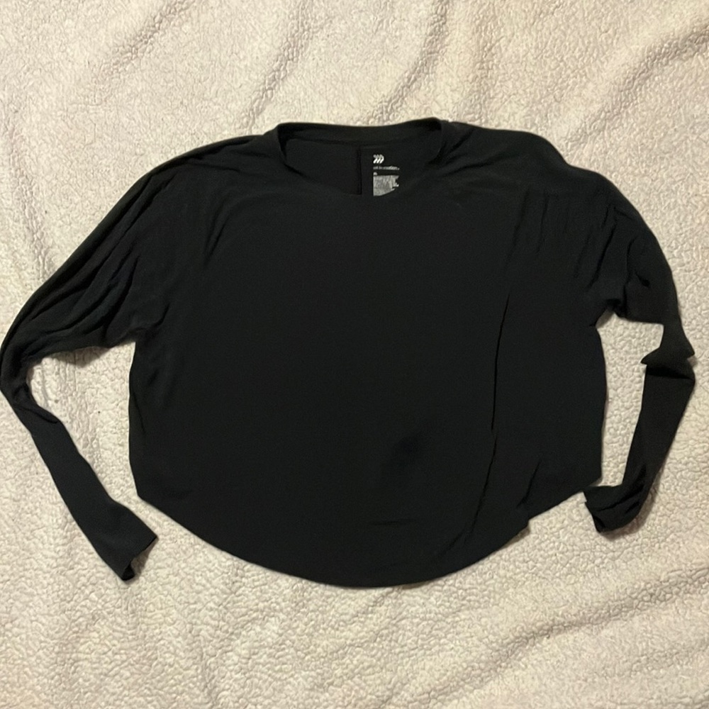 Long sleeve cropped workout top